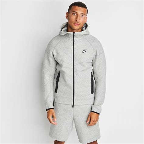 nike tech fleece zwart|nike tech fleece foot locker.